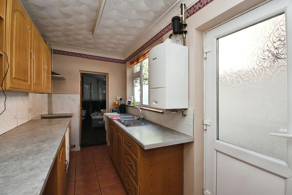 Property photo 3 of 13