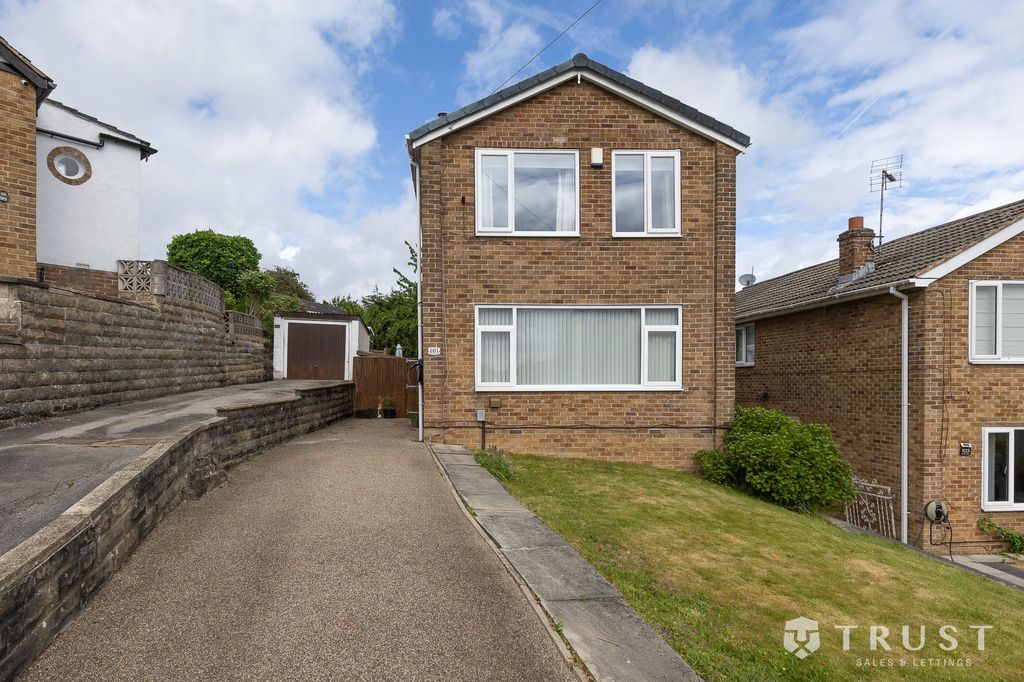 Property photo 2 of 34