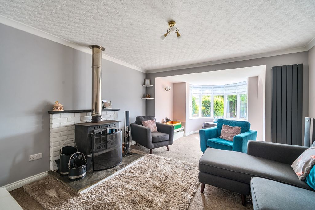 Property photo 3 of 20 19-6A6B38B783F04-1499288-19Fb2d5691276-28-4-1