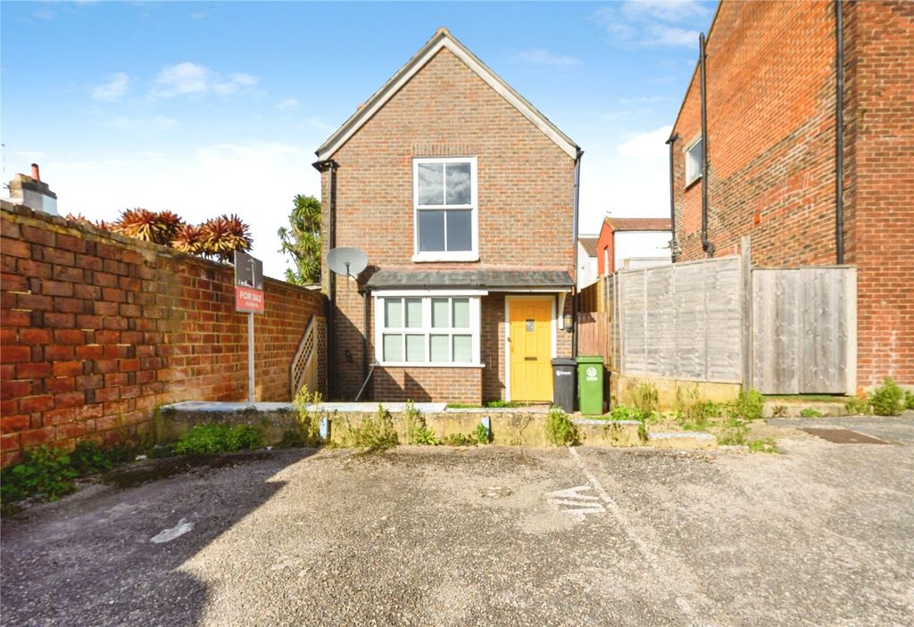 Property photo 1 of 20 Picture No. 21