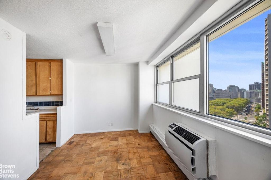 Property photo 2 of 12 <Alttext/>