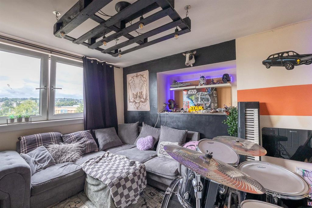Property photo 3 of 16 Flat 24, 19 Dunkeld Road, Perth-16.Jpg