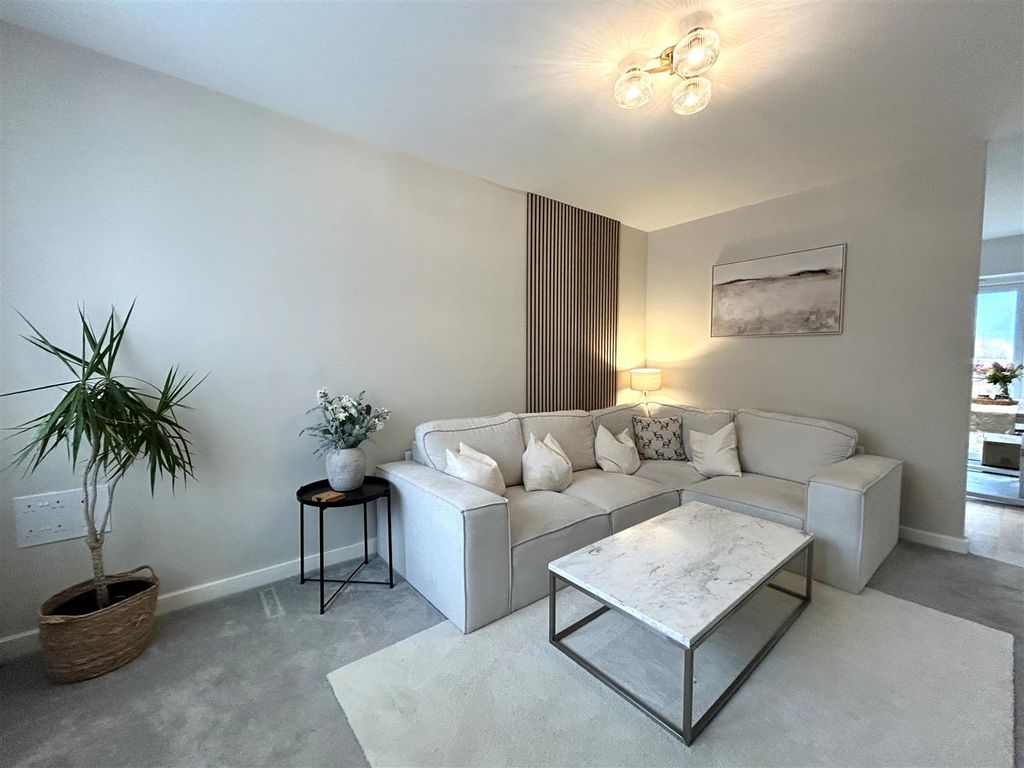 Property photo 2 of 17 Img_7006.Jpg