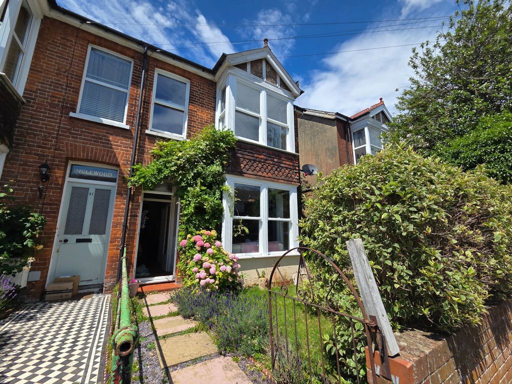 Property photo 1 of 18