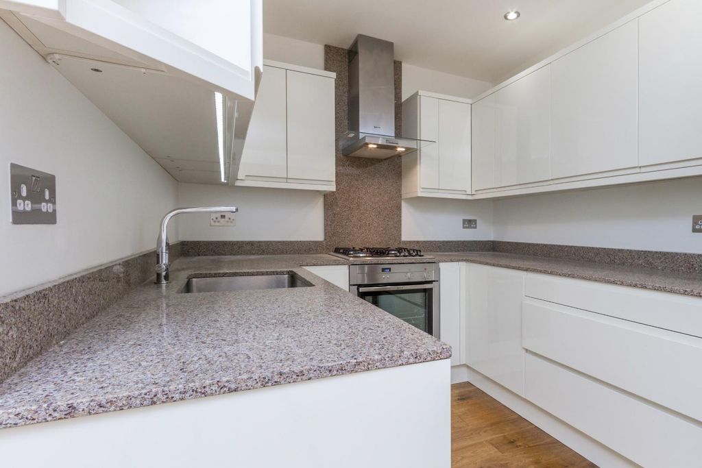 Property photo 2 of 8 Niveda Close  - Kitchen.Jpg