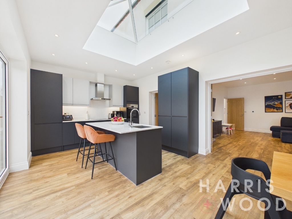 Property photo 2 of 41 4818662