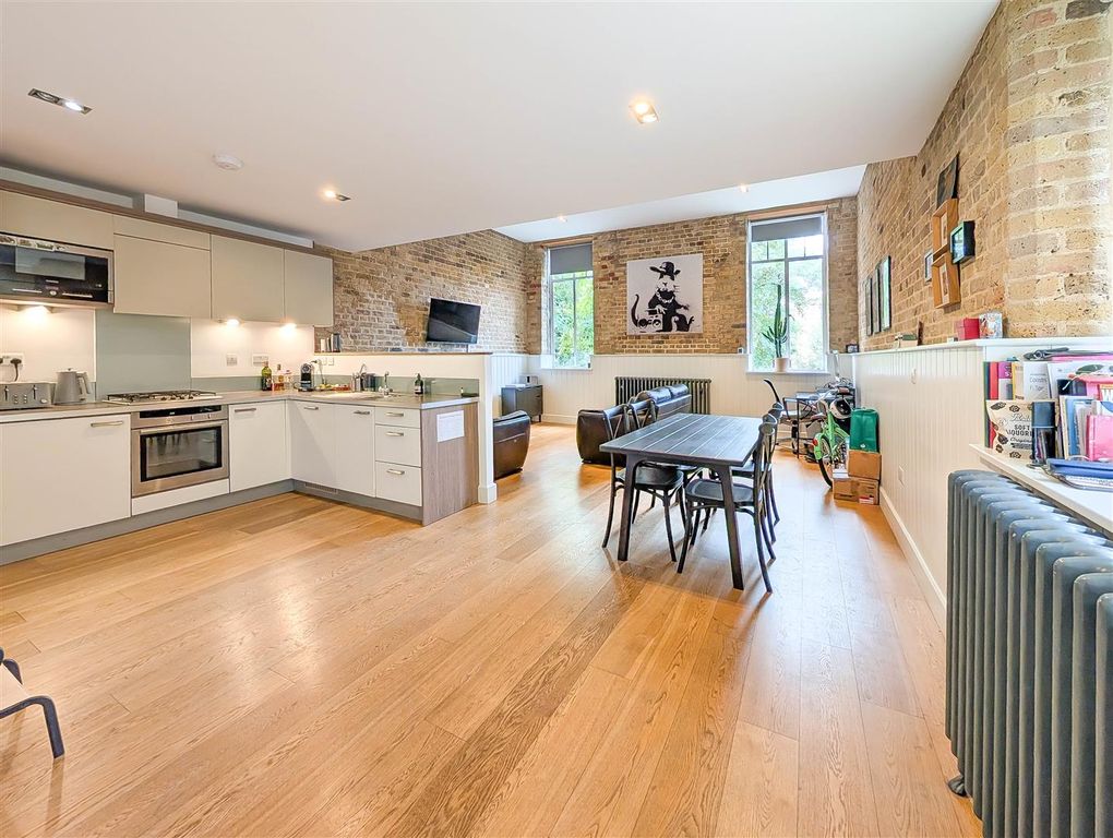 Property photo 2 of 14 41461.Jpg