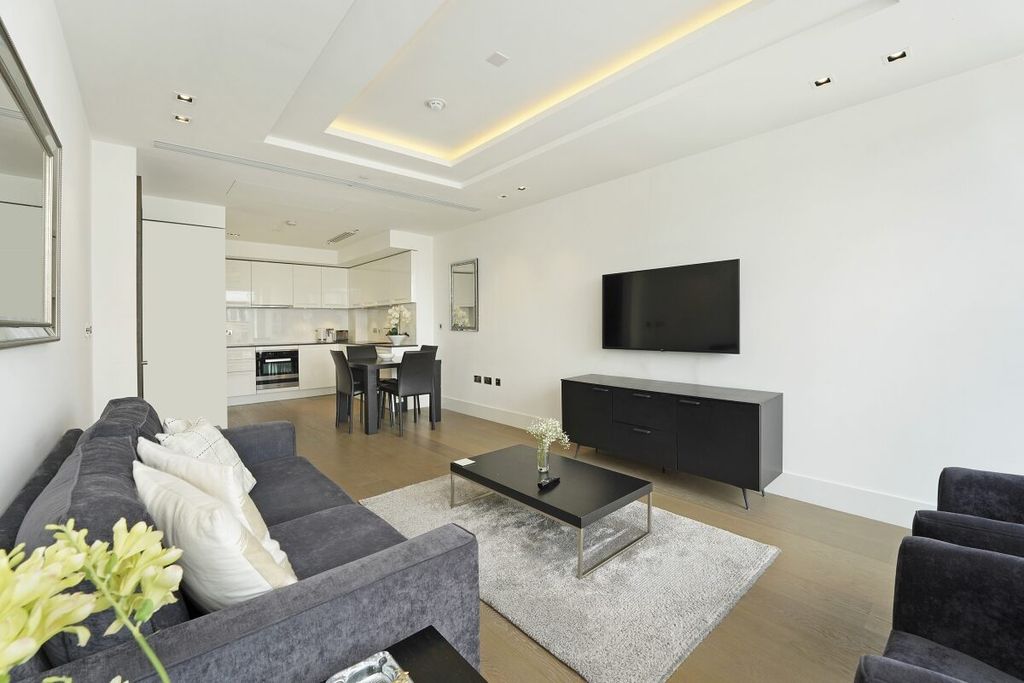 Property photo 2 of 11 Ped09669