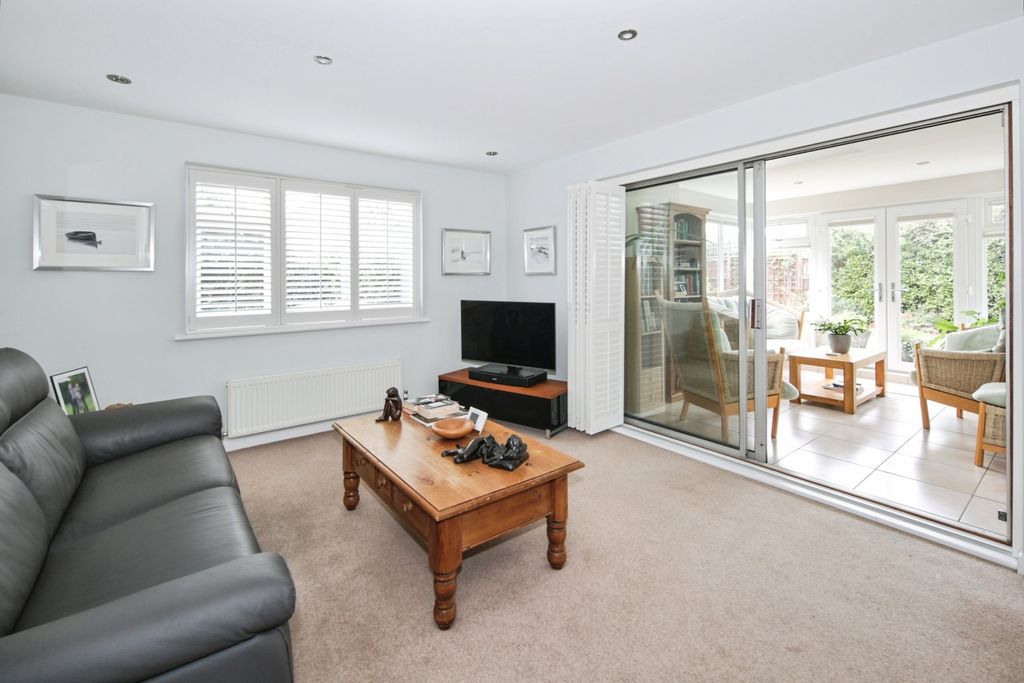 Property photo 2 of 20 Pbox-Img.Jpg