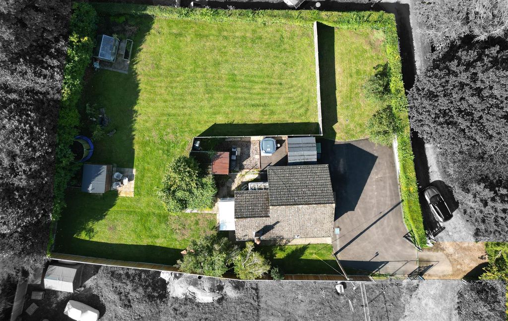 Property photo 2 of 23