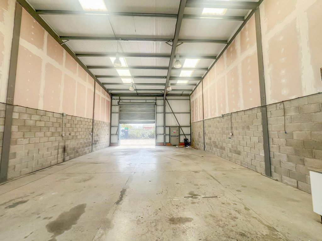 Property photo 2 of 4 62ba2d6F00A847329d2F77E4c7ee336B.Jpg