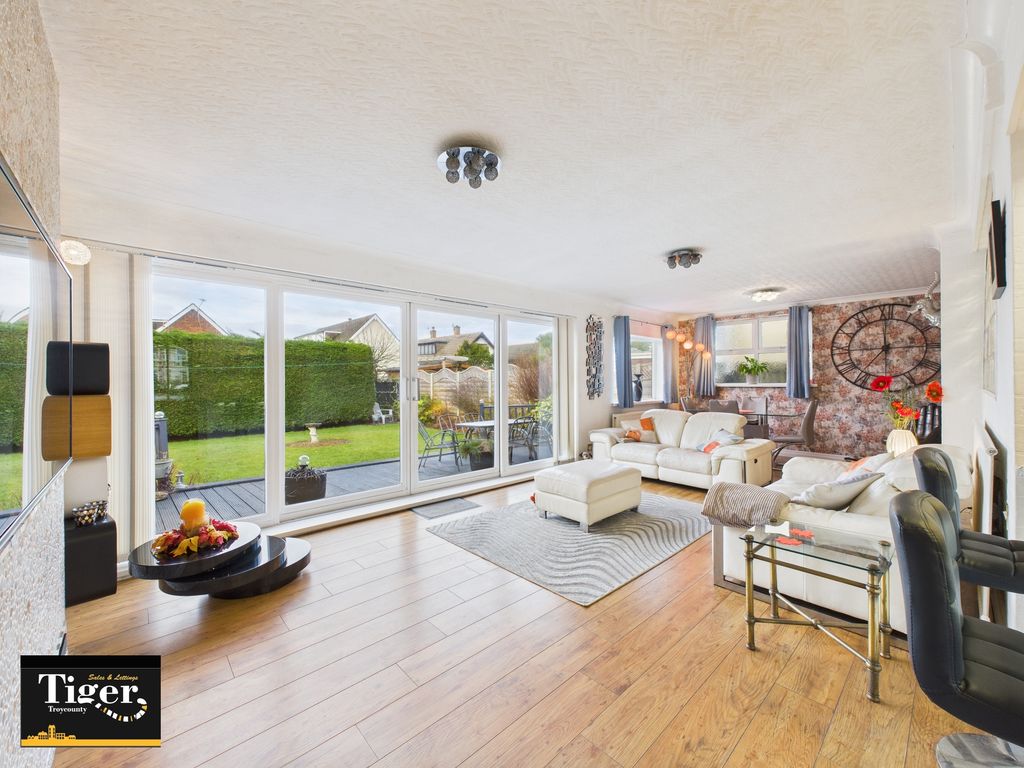 Property photo 2 of 35 Cam03440G0-Pr0502-Still024