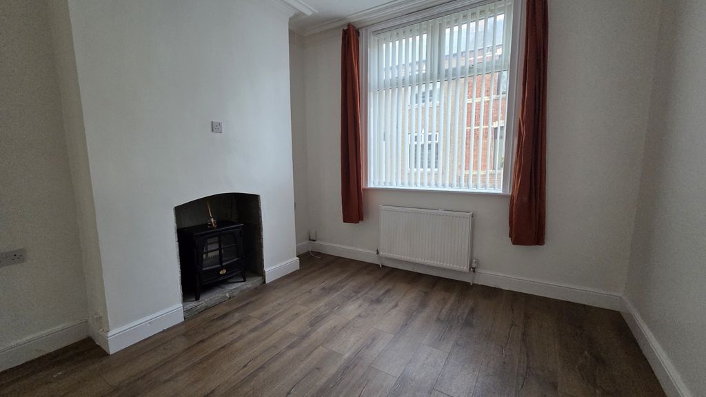 Property photo 3 of 8 20261023_153525