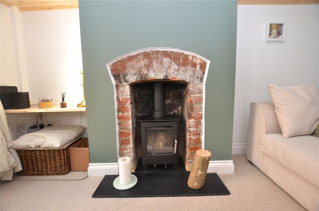 Property photo 3 of 12 Picture No. 12