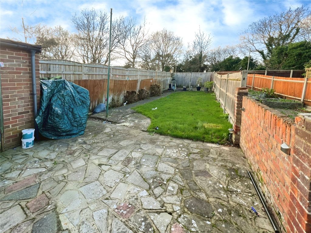 Property photo 2 of 6 Your Move Swanley