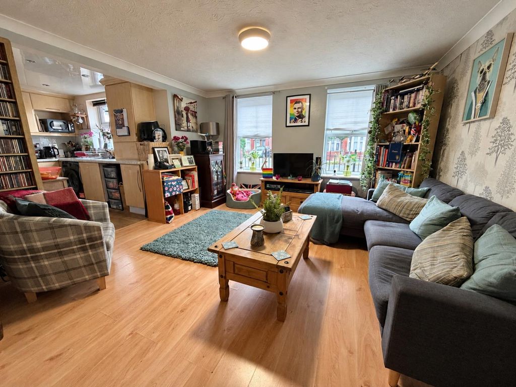 Property photo 3 of 13