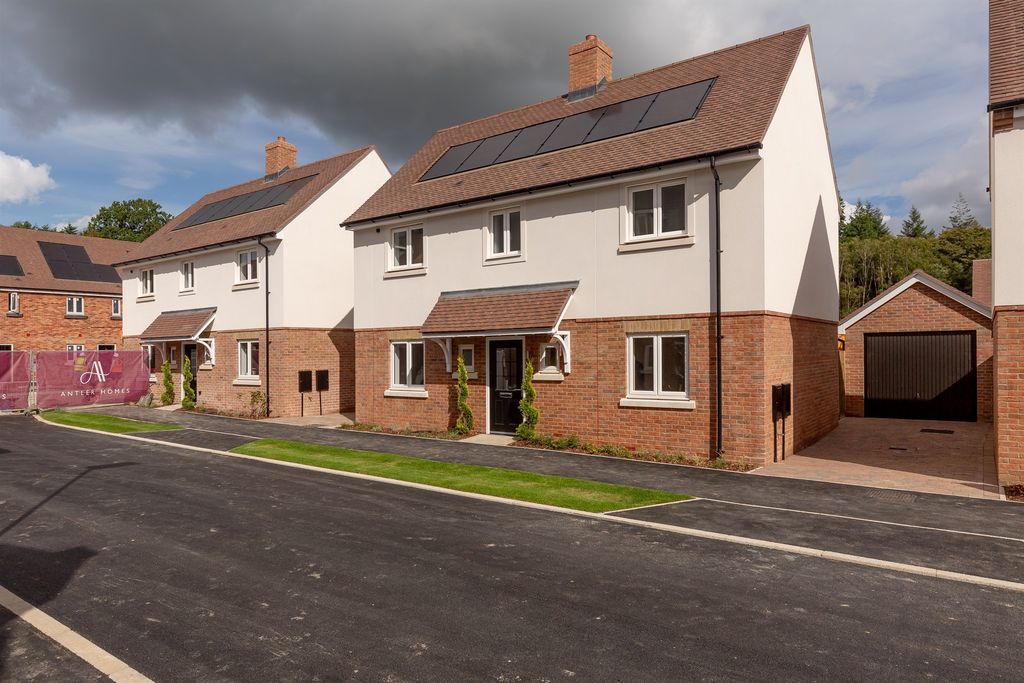 Property photo 1 of 21