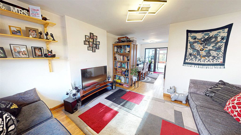 Property photo 3 of 16 Picture No. 04