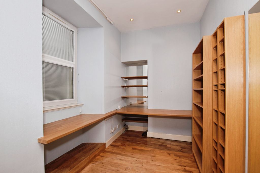 Additional image 6 of 3 bed maisonette for saleHigh Street, Perth PH1