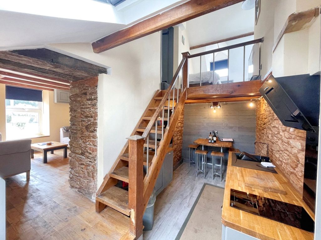 Property photo 3 of 17 3 - Picture No. 29
