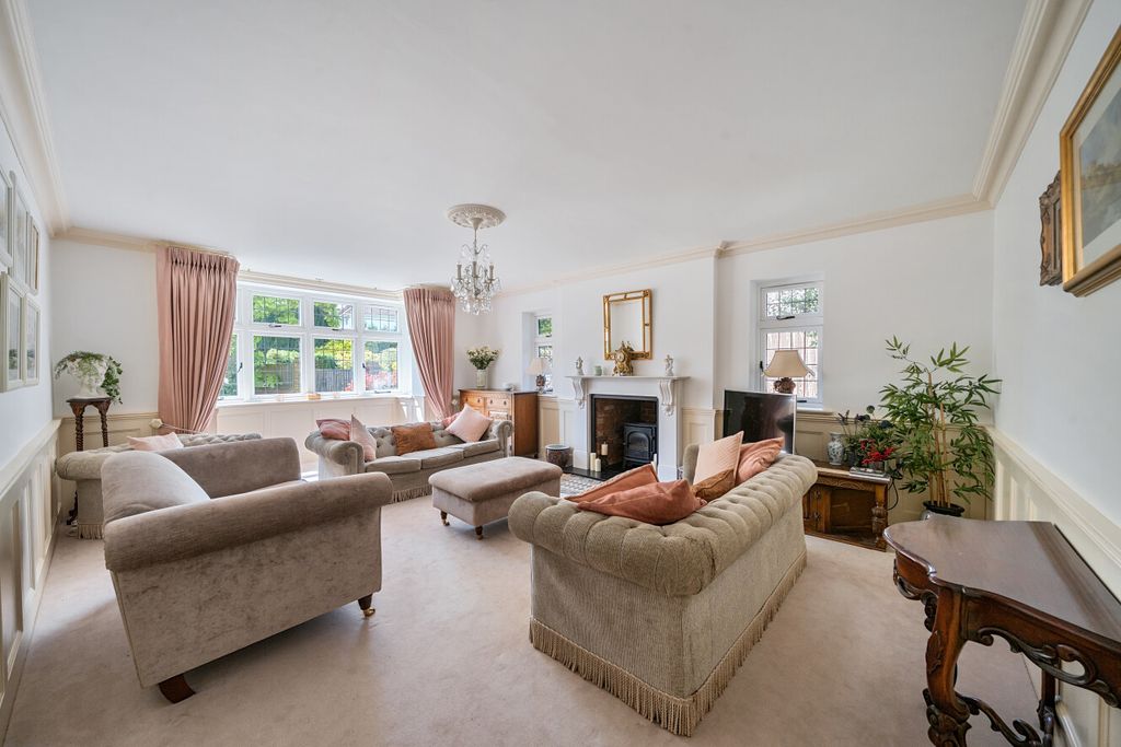 Property photo 3 of 42 1450564-37-69F0B1...