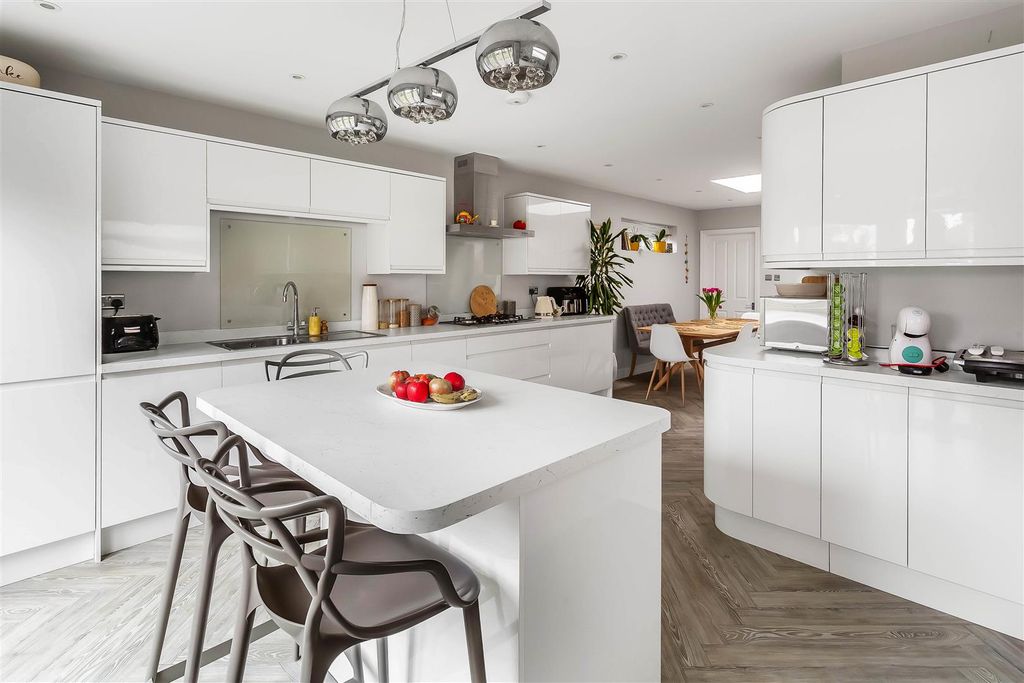 Property photo 3 of 41 2-Hallsland-Way-18.Jpg