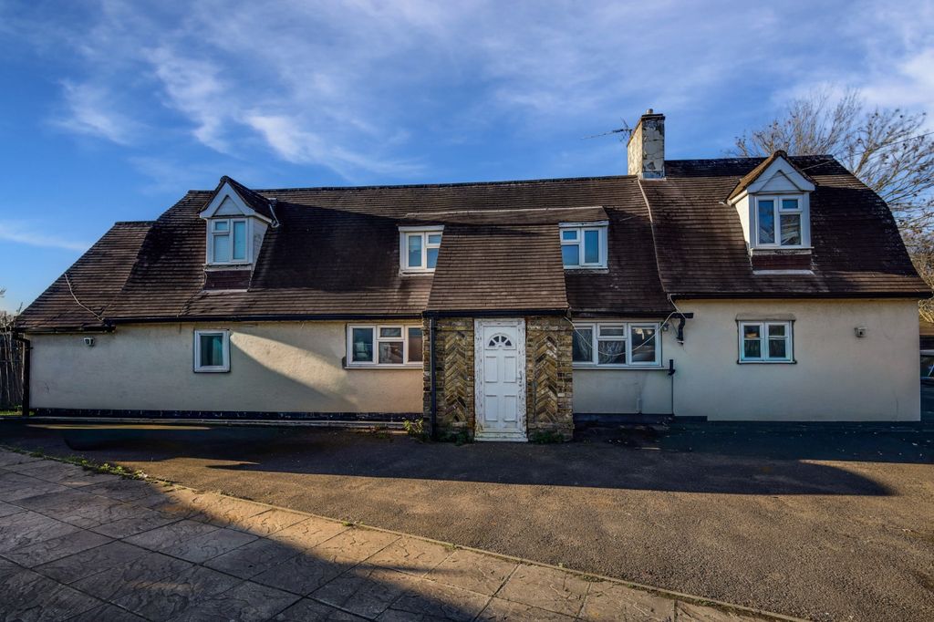 Property photo 2 of 14 4794443