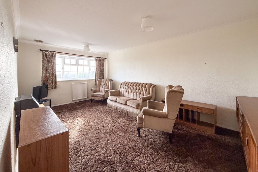 Property photo 2 of 14 5210634