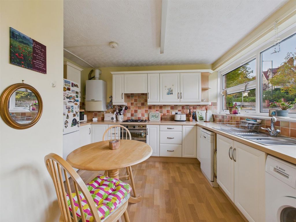 Property photo 3 of 14 Cam03972G0-Pr0171-Still006.Jpg