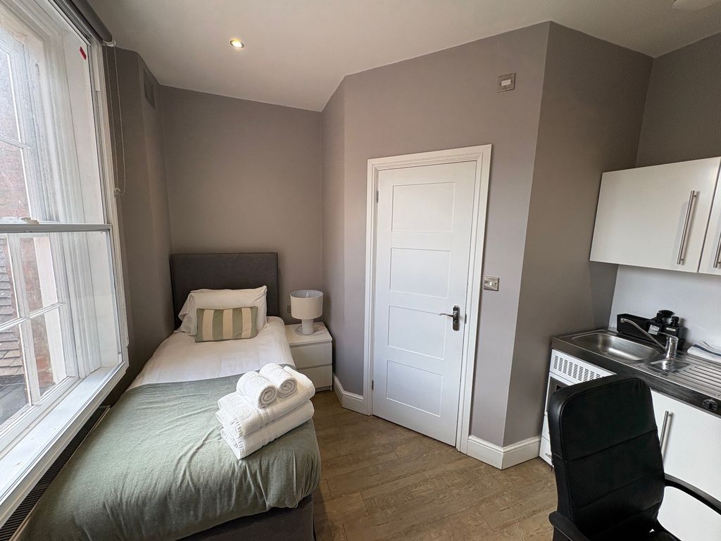 Property photo 1 of 5 Image