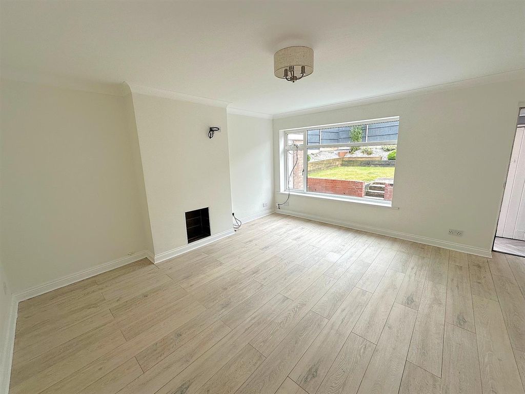Property photo 3 of 16 99.Jpg