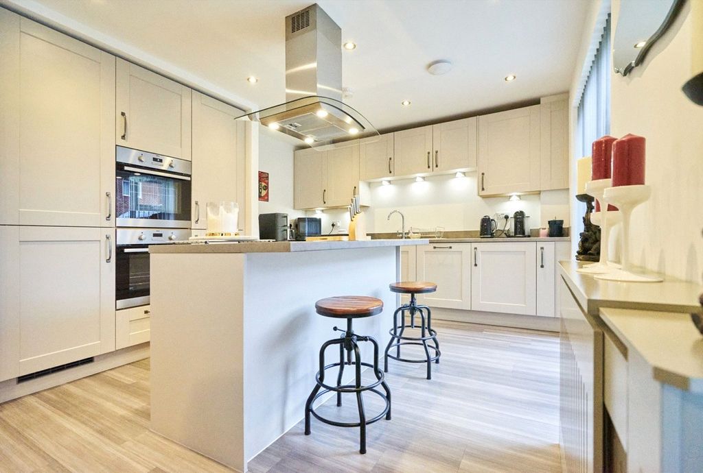 Property photo 3 of 43 Picture No. 89