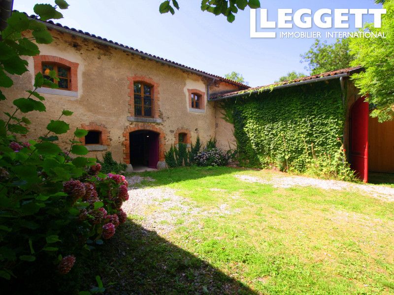 Property photo 3 of 10