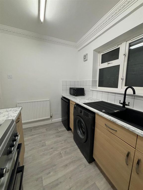 Property photo 1 of 12 9Bd19879-5Fe0-4c01-A17F-720826736Bdc (1).Jpg