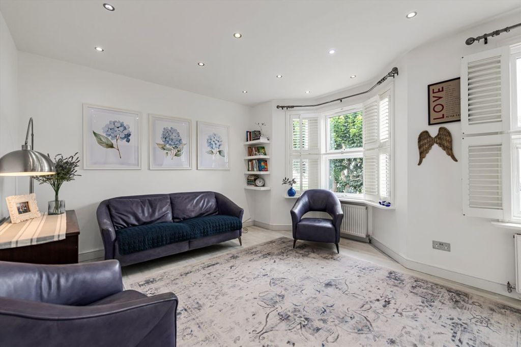 Property photo 2 of 14