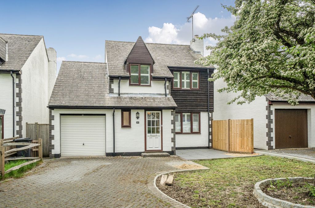 Property photo 1 of 12 1452984-3-69Fa239...