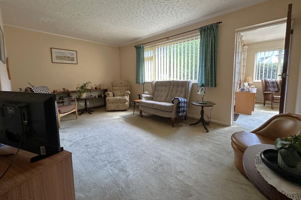 Property photo 2 of 16 Photo 3