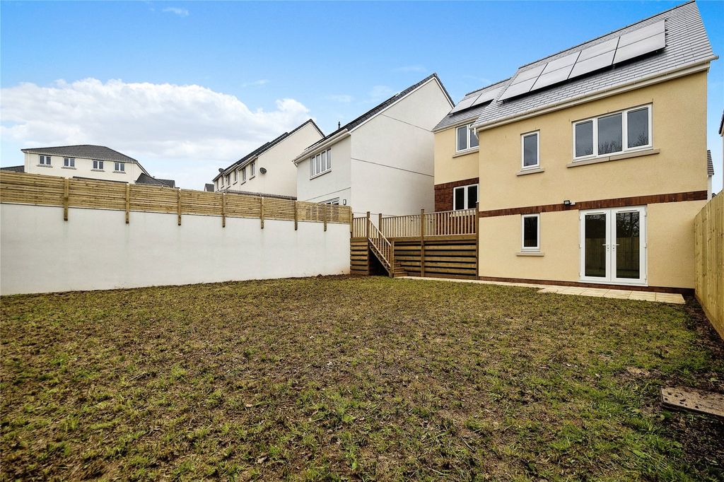 Property photo 2 of 15 Rear Garden