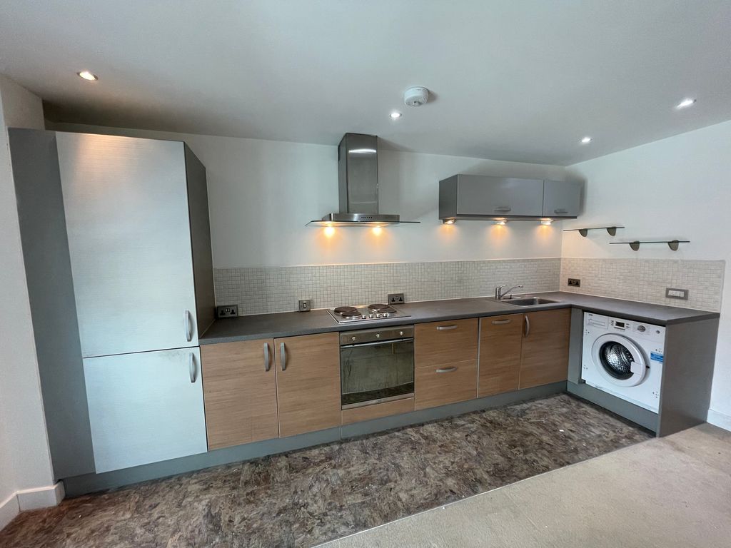Property photo 2 of 6 Kitchen