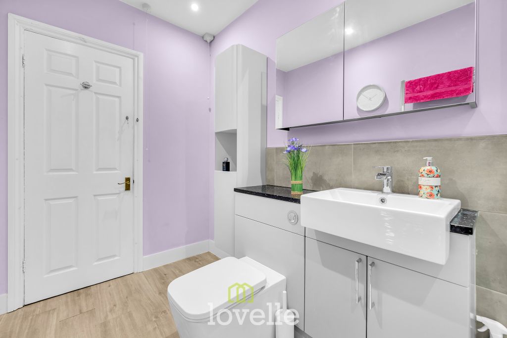 Property photo 3 of 27