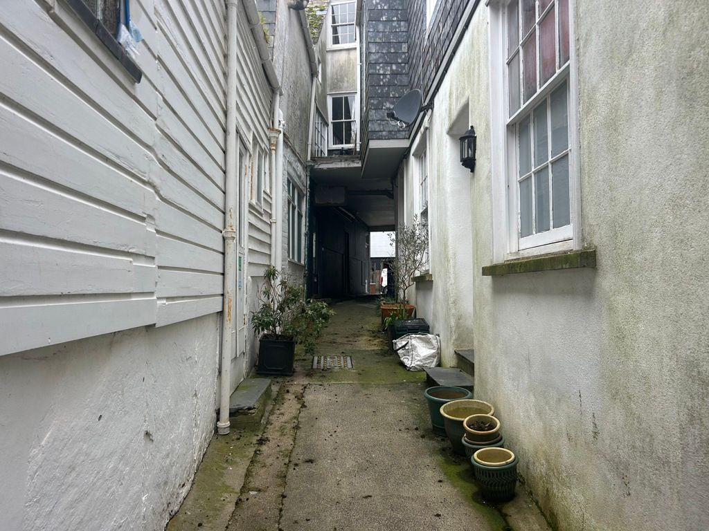 Property photo 3 of 12 Photo 3