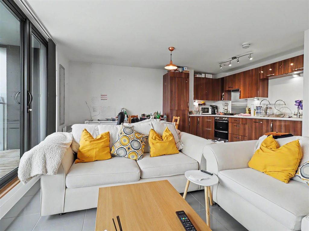 Property photo 2 of 12 Open Plan Living
