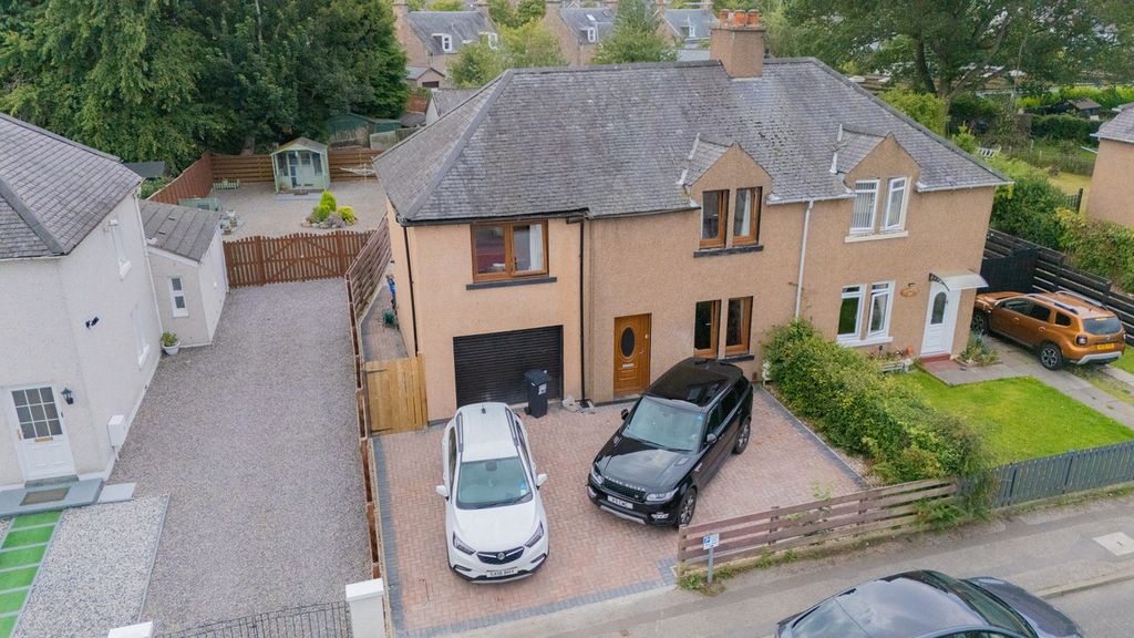 Property photo 1 of 31