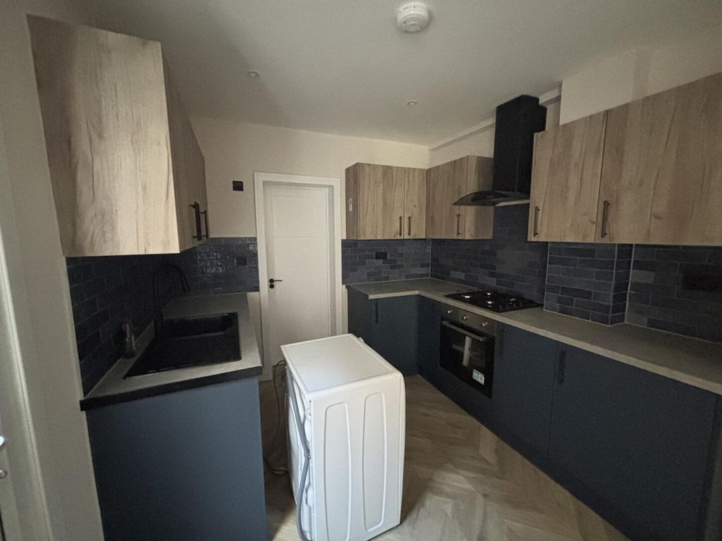 Property photo 2 of 7 Kitchen Area