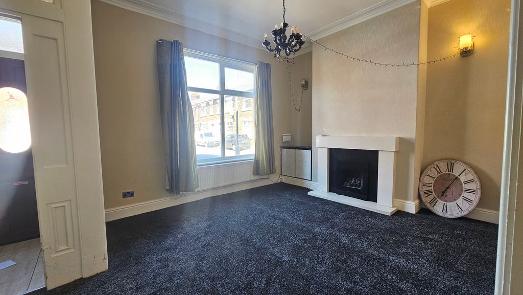 Property photo 2 of 11