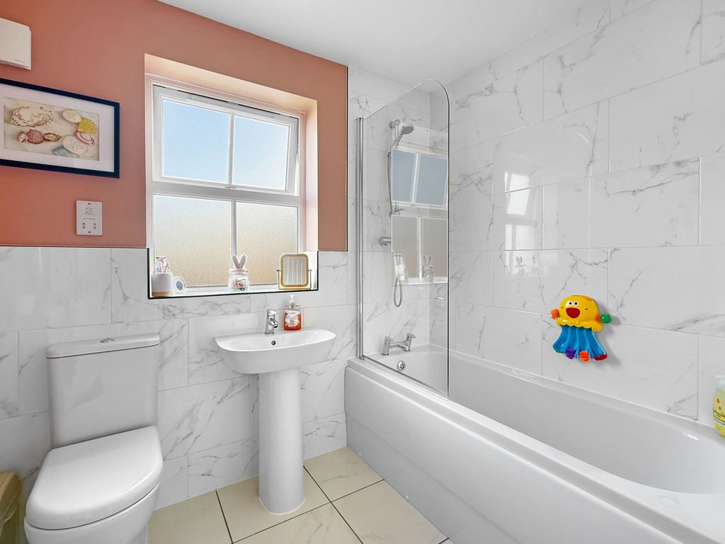 Property photo 3 of 25