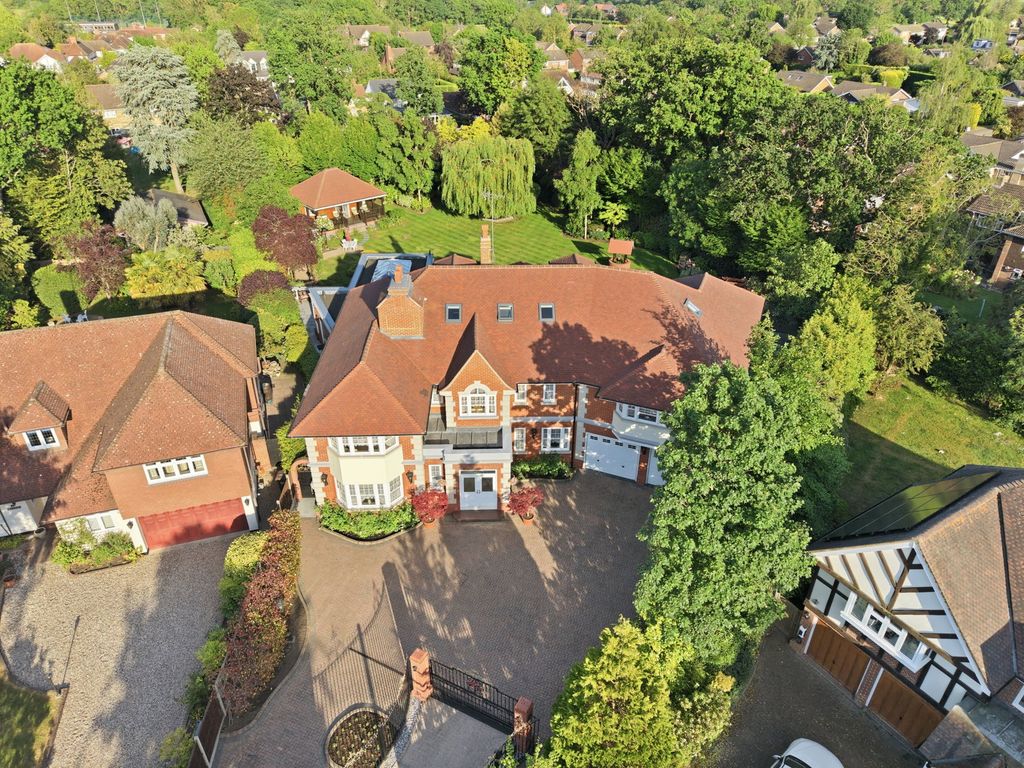 Additional image 55 of 5 bed detached house for saleWambrook Close, Hutton Mount, Brentwood CM13