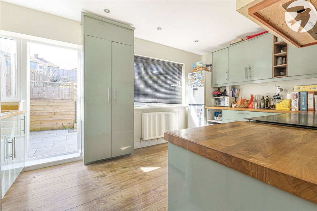 Property photo 3 of 13 Picture No. 06