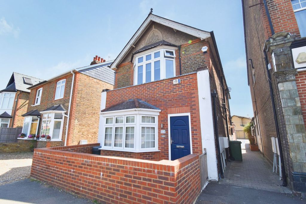 Property photo 2 of 11