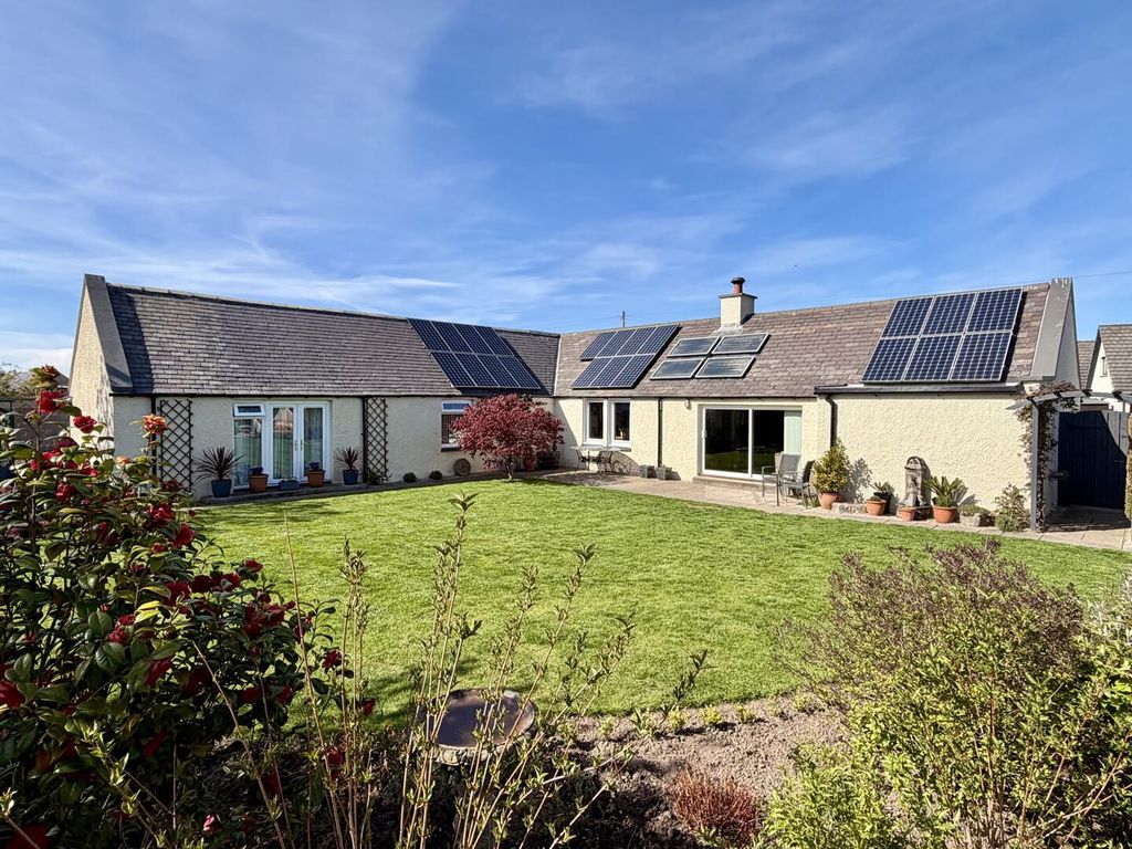 Property photo 1 of 39 Rear Garden